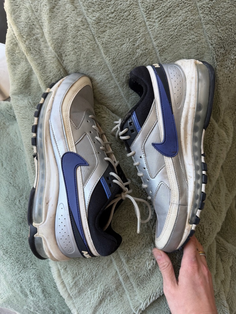 Nike Men's Low-Top Sneakers in Gray and Blue